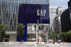 受疫情影响门店被迫关闭 GAP停发8万员工工资